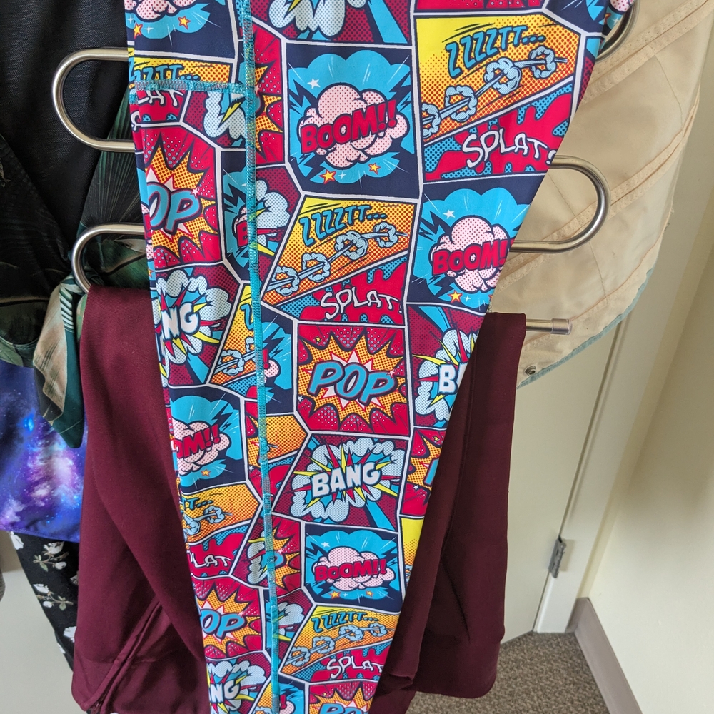 NEW! Vibrant Comic Print Leggings